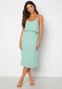 Bubbleroom Occasion Gwyneth Pleated Dress Dusty green 44