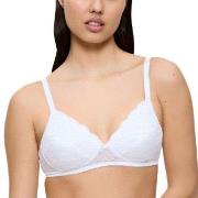 Triumph BH Amourette Non Wired Padded Bra Vit A 75 Dam
