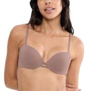 Triumph BH Body Make-Up Illusion WHP EX Ljusbrun C 85 Dam