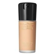 MAC Studio Radiance Serum-Powered Foundation NW15 30 ml