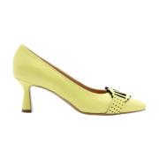 Voltan Pumps Yellow, Dam