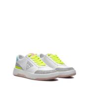 Guess Vita Syntetiska Sneakers Fl5Mlsfam12 White, Dam