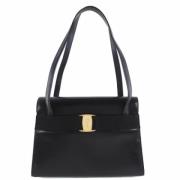 Salvatore Ferragamo Pre-owned Pre-owned axelremsvskor Black, Dam