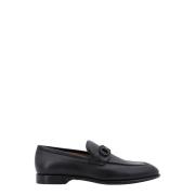 Salvatore Ferragamo Svarta Loaferskor med Metalllogotyp Black, Herr