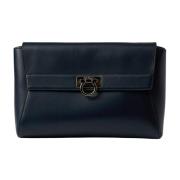 Salvatore Ferragamo Marinblå Rigid Clutch med Avtagbar Rem Blue, Dam