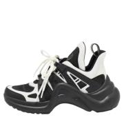 Louis Vuitton Vintage Pre-owned Canvas sneakers Black, Dam