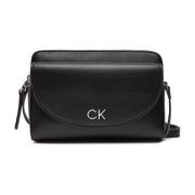 Calvin Klein Svart Axelväska PU Läder Metall Logo Black, Dam