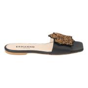 Ermanno Scervino Låg sandal med emblem Black, Dam