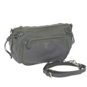 Prada Vintage Pre-owned Nylon prada-vskor Gray, Dam