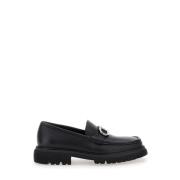 Salvatore Ferragamo Svarta Läderloafers med Metall Detalj Black, Herr