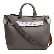 Burberry Vintage Pre-owned Tyg axelremsvskor Gray, Dam