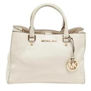 Michael Kors Pre-owned Pre-owned Laeder handvskor Beige, Dam