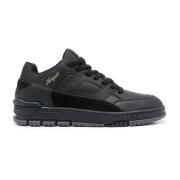 Axel Arigato Svarta Sneakers med Metalliskt Guld Logo Black, Herr