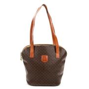 Celine Vintage Pre-owned Belagd canvas axelremsvskor Brown, Dam