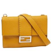 Fendi Vintage Pre-owned Laeder crossbodyvskor Yellow, Herr