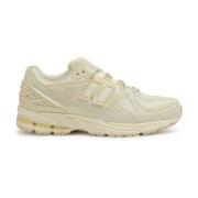 New Balance Beige Sneakers för en stilren look Beige, Dam