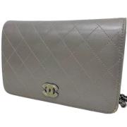 Chanel Vintage Pre-owned Laeder axelremsvskor Gray, Dam