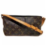 Louis Vuitton Vintage Pre-owned Canvas crossbodyvskor Brown, Dam