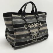 Chanel Vintage Pre-owned Canvas chanel-vskor Gray, Dam