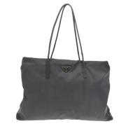 Prada Vintage Pre-owned Nylon prada-vskor Gray, Dam