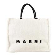 Marni Väska White, Herr