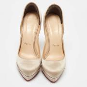 Christian Louboutin Pre-owned Pre-owned Satin klackskor Beige, Dam