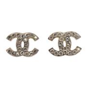 Chanel Vintage Pre-owned Metall rhngen Gray, Dam