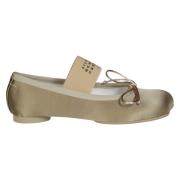 MM6 Maison Margiela Eleganta Balettskor för Dansare Beige, Dam