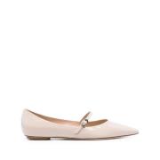 Stuart Weitzman Vita platta skor Elegant stil White, Dam