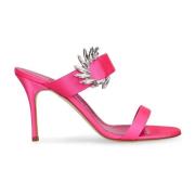 Manolo Blahnik Kristalldekorerade Satinhälsandaler Pink, Dam