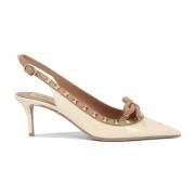 Valentino Garavani Båge Slingback Pumps med Nitar Beige, Dam