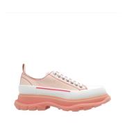 Alexander McQueen Läder Sneakers med Relief Logo Detalj Pink, Dam