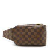 Louis Vuitton Vintage Pre-owned Canvas axelremsvskor Brown, Herr