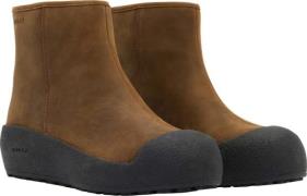 Bally Women's Guard Iii L Bovine Nubuk Cuero