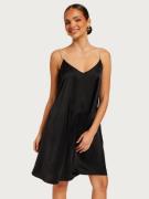 Vero Moda - Korta klänningar - Black - Vmsus Singlet Short Dress Wvn G...