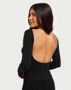 Nelly - Svart - Keep It Simple Deep Back Top