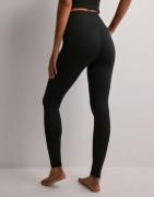 Aim'n - Svart - Ribbed Seamless Tights