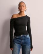 Nelly - Svart - Luxurious Ultra Soft Shoulder Top