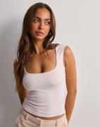 Nelly - Vit - Perfect Neckline Top