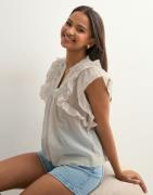 Neo Noir - Vit - Jayla S Voile Top