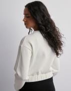 Nelly - Vit - Chunky Jacket Sweat