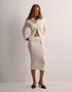 Nelly - Vit - Lush Midi Skirt