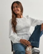 Nelly - Vit - My Best Smock Blouse