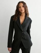 Nelly - Svart - Oversized Blazer
