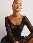 Nelly - Svart - Delightful Lace Top