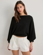 Nelly - Vit - Wide Leg Shorts