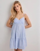 Nelly - Blå - Lace Detail Dress