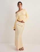 Neo Noir - Gul - Vicky Heavy Sateen Skirt