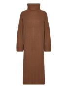 Slfnew Elina Ls Knit Highneck Dress B Knälång Klänning Brown Selected ...