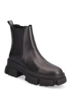 Tunnel Bootie Shoes Chelsea Boots Black Steve Madden